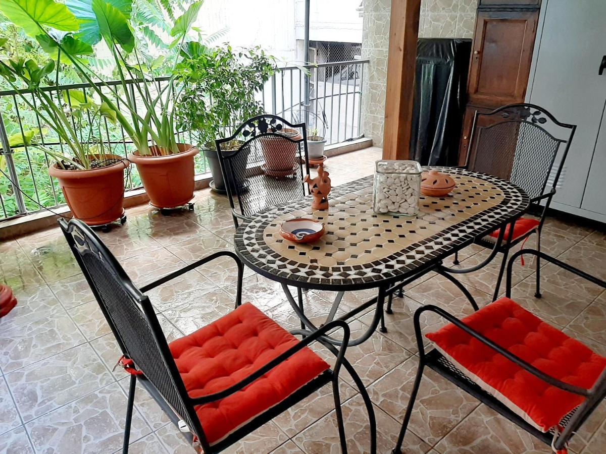 Large Terrace Apartment Near City Centre Atina Dış mekan fotoğraf